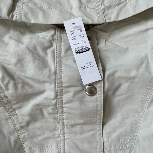 Relaxed perfect lightweight jacket - Picture 3 of 5